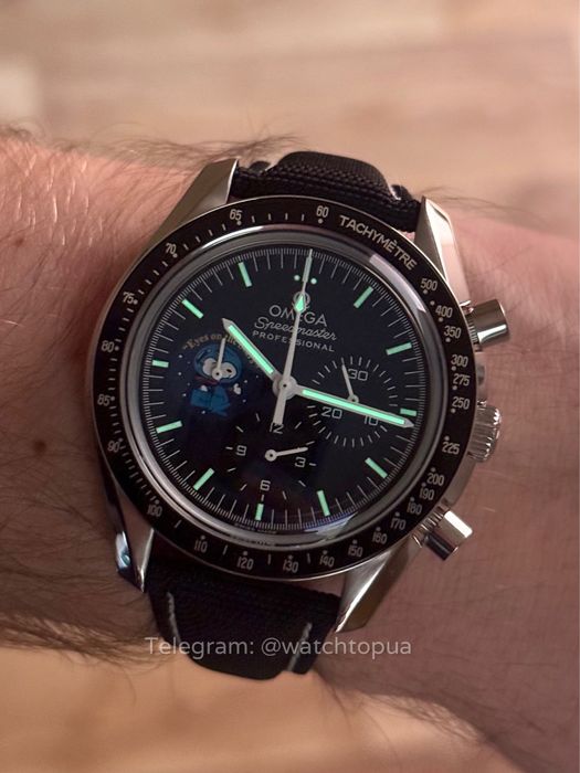 Годинник Omega Speedmaster Dark Dial Snoopy Edition Омега