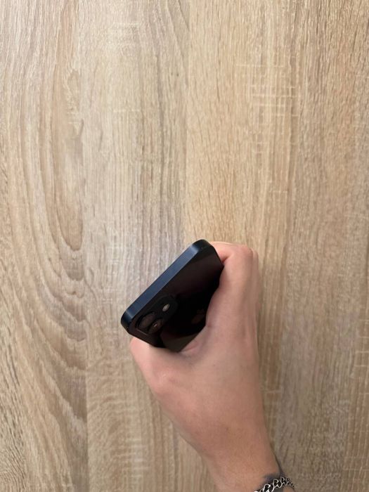 Продам iphone 12