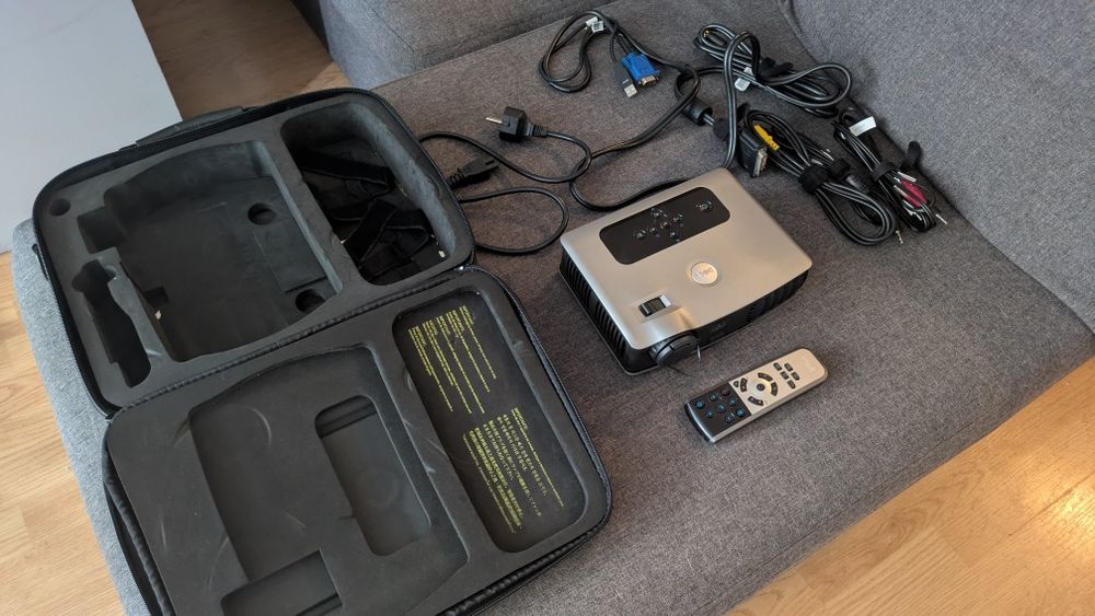Projektor Dell rzutnik HDMI