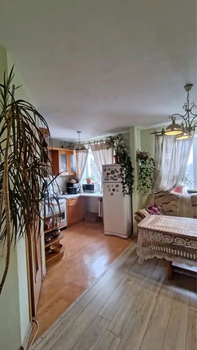 Продам 3-к квартиру с ремонтом Левый берег проспект Слобожанский