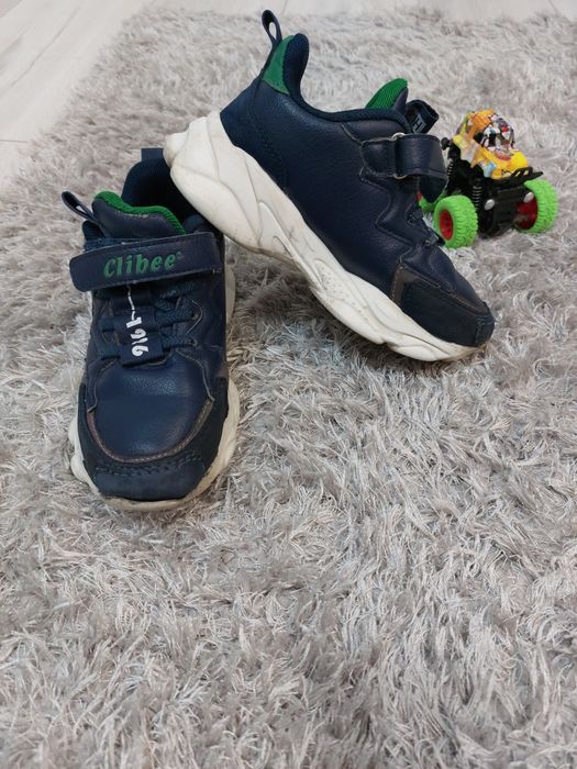 Кроссовки на мальчика 19 см