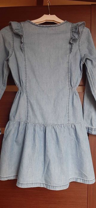 Sukienka dziewczęca jeansowa Benetton 128 cm JAK NOWA