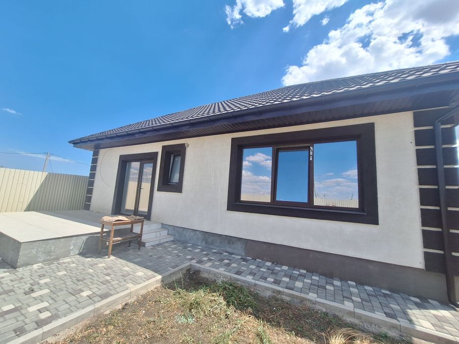 Продам новый дом в Нерубайском.