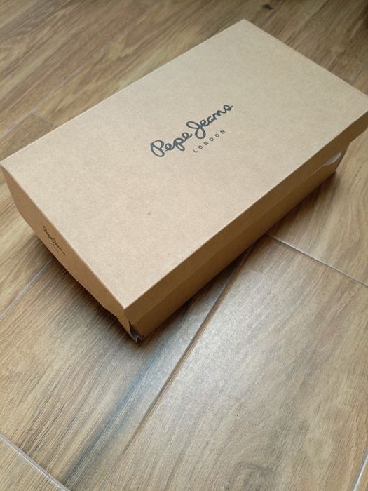 Białe trampki tenisówki Pepe Jeans London modne buty damskie