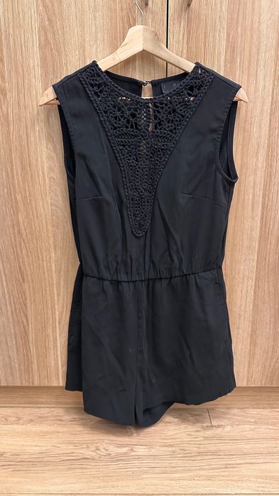 Czarny kombinezon z koronką H&M