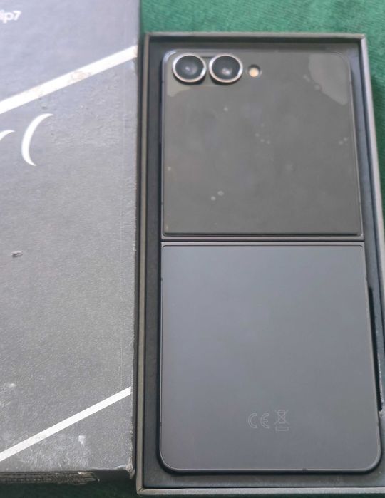 Samsung Galaxy Z Flip 7