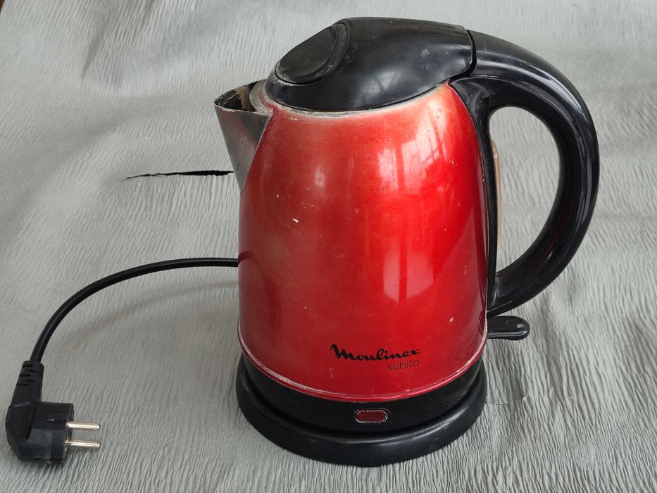 Чайник Moulinex (С ДЕФЕКТОМ)