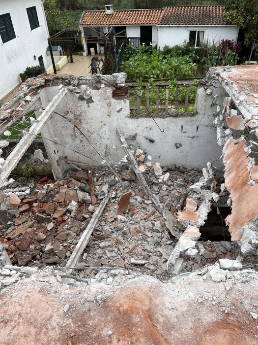 Demoliçoes desaterros