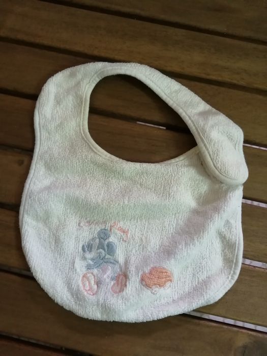 Babete Mickey branco