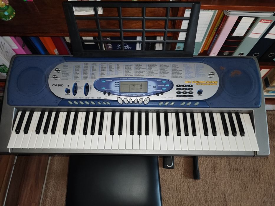 Teclado eletrónico Casio LK-65