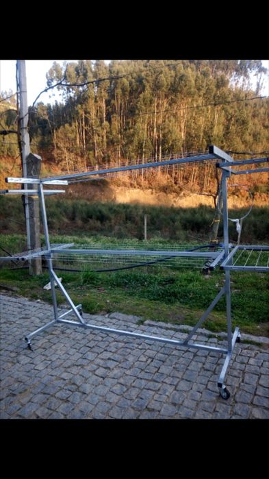 Estendal novo galvanizado com rodas