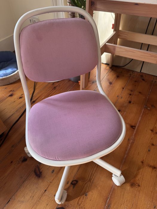 Cadeira Ikea p/ secretária criança branco/vissel rosa