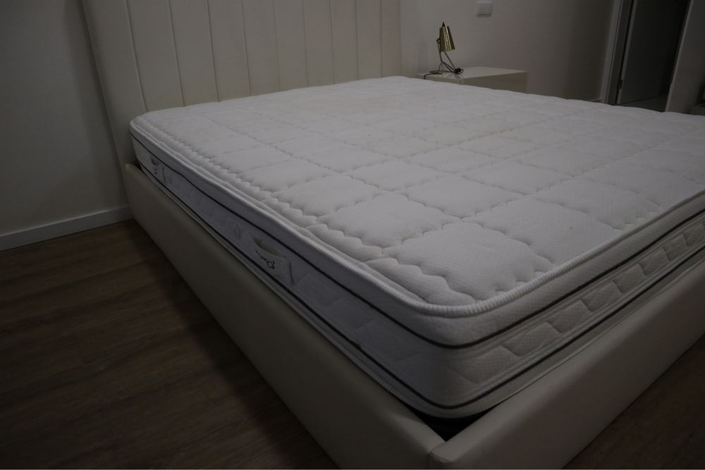 Cama de Casal com Colchão Ortopédico – 200x160