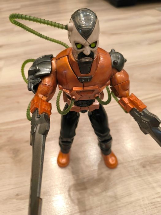 Robot toksyczny Doktora X z serii Action Men