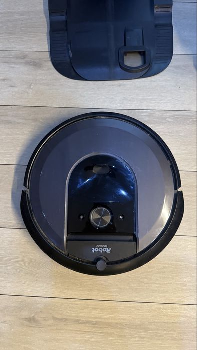 iRobot Roomba i7+