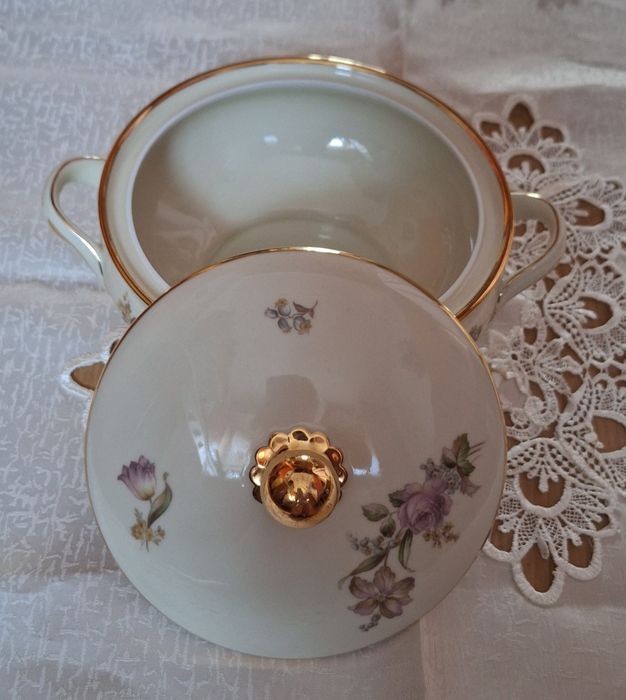 Piękna stara waza porcelanowa