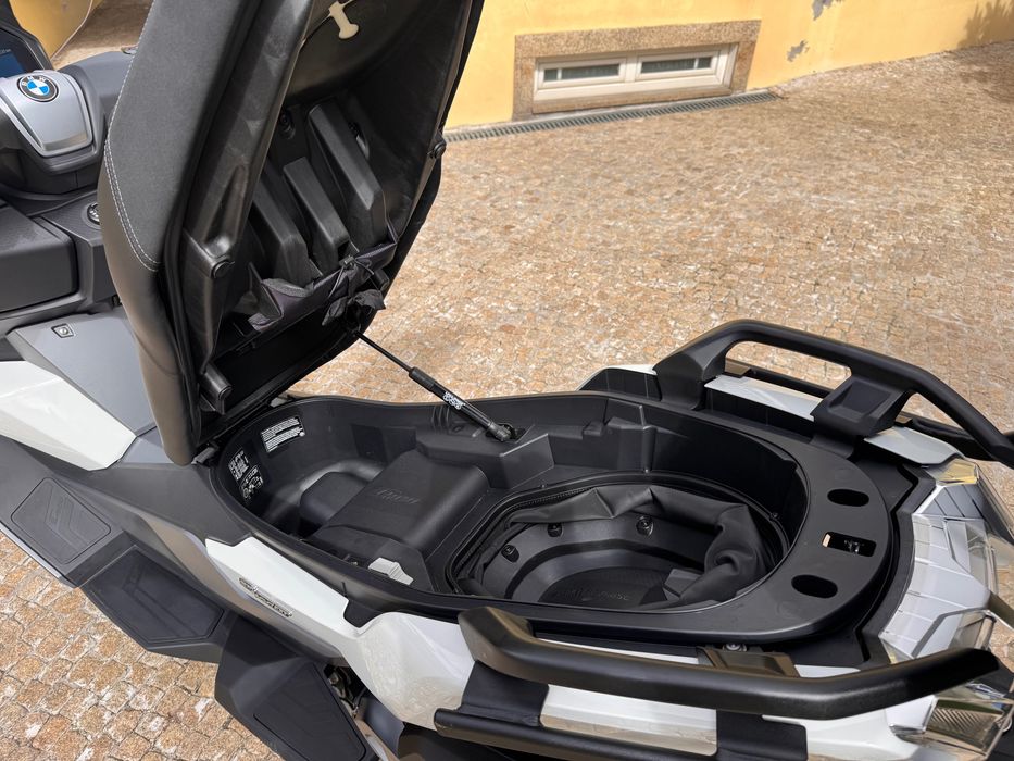 BMW C 400 GT 2022 – Branco – 5 927 km – Top Case SHAD SH58X