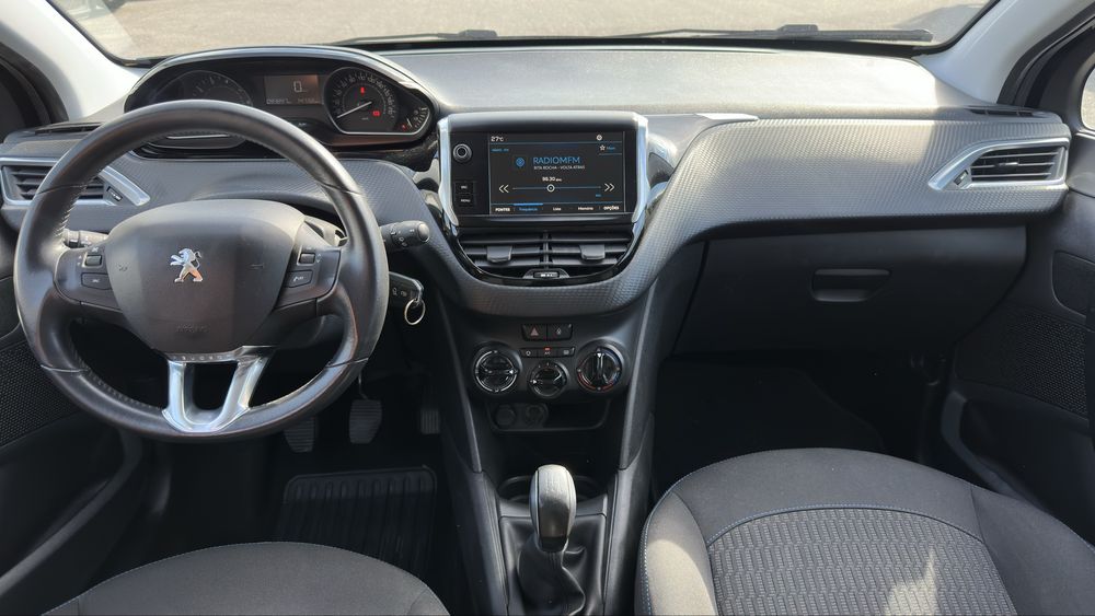 Peugeot 208 — fotografia 5