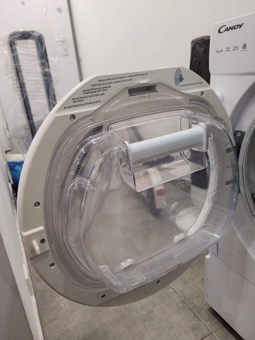 Máquina de Secar Roupa de Encastrar Candy 7kg