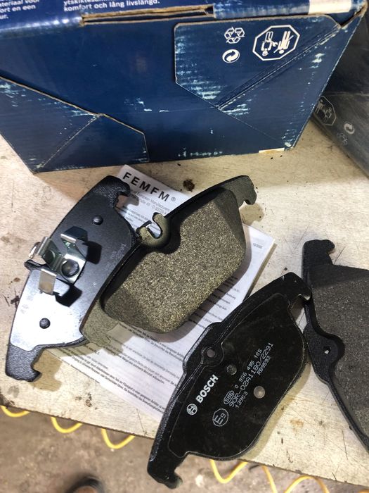 Колодки тормозні Mercedes задні c- (204) E-(207)