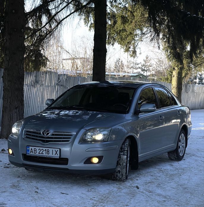 Авенсіс 1.8  газ автомат