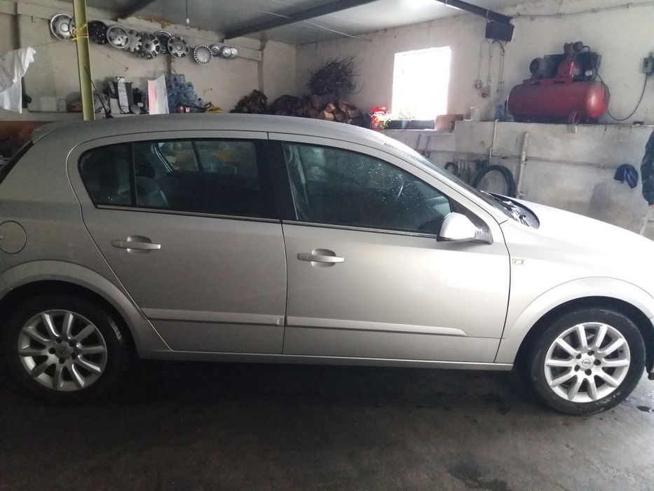 Opel Astra elegante  1.7 CDTI — photo 5