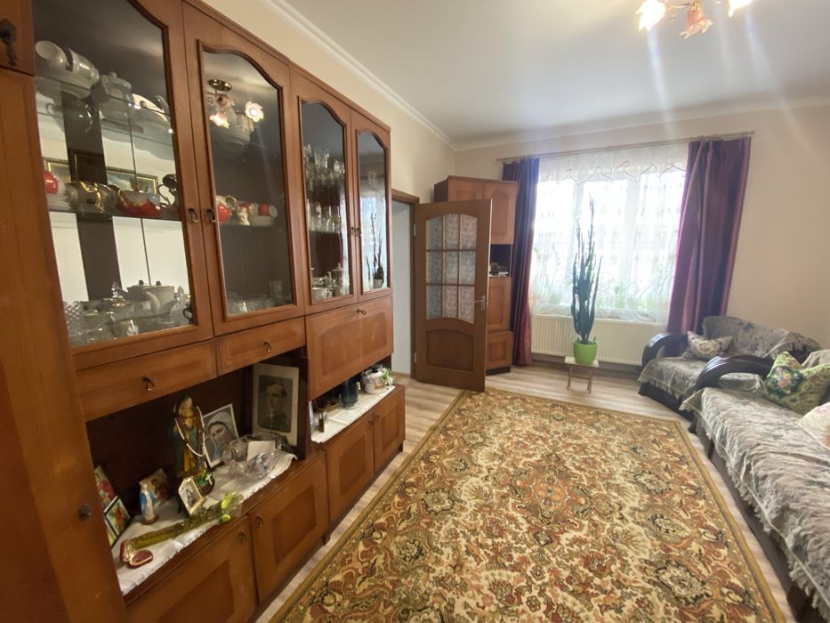 Продам півособняк в центральні частині міста 74м2