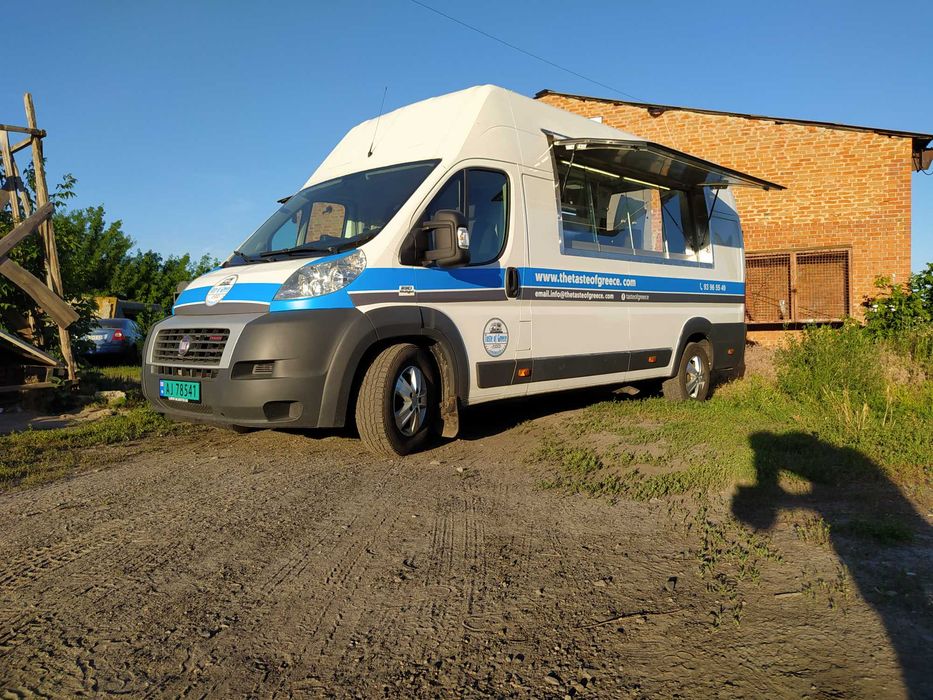 Фудтрак. Кухня на колесах з фургону. Авто лавка FoodTruck.
