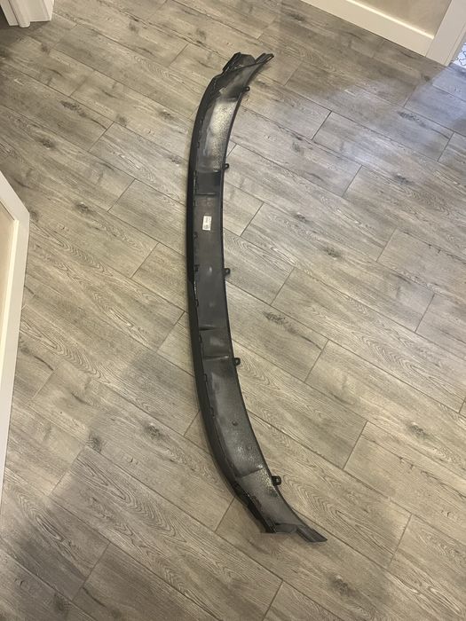 Губа спойлер ауді Е трон S-line