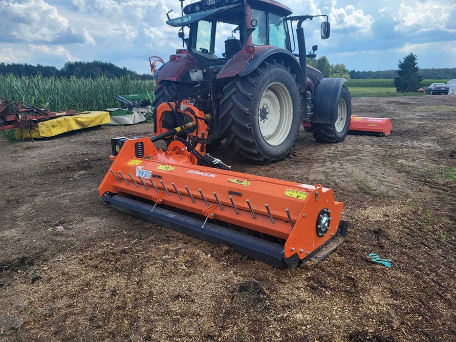 Potężny mulczer tylno boczny na pantografie Kosiarka Bijakowa 245APP