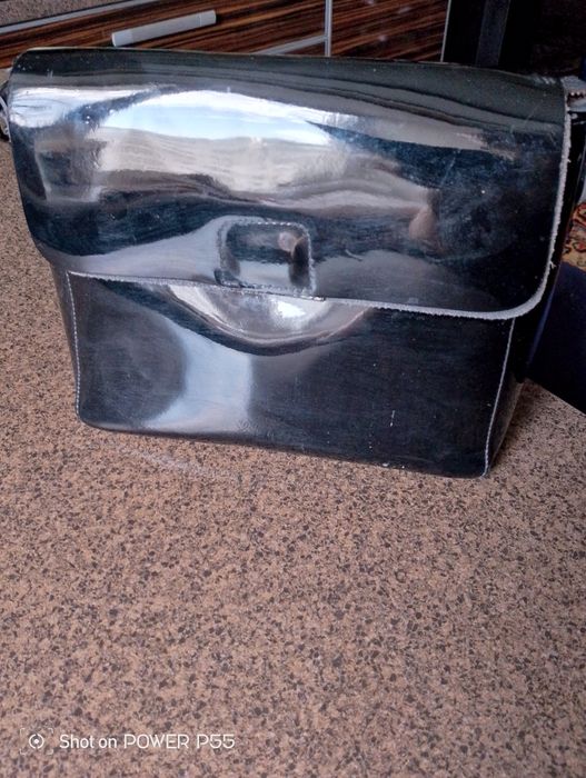 Сумка женская лакированая