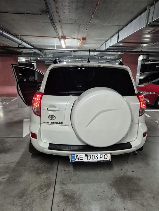 Toyota rav-4 в идеальном состоянии