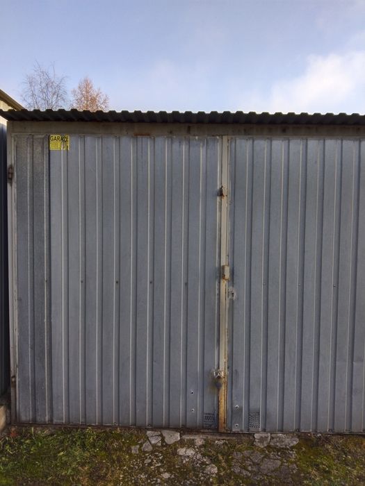 Sprzedam garaż blaszak