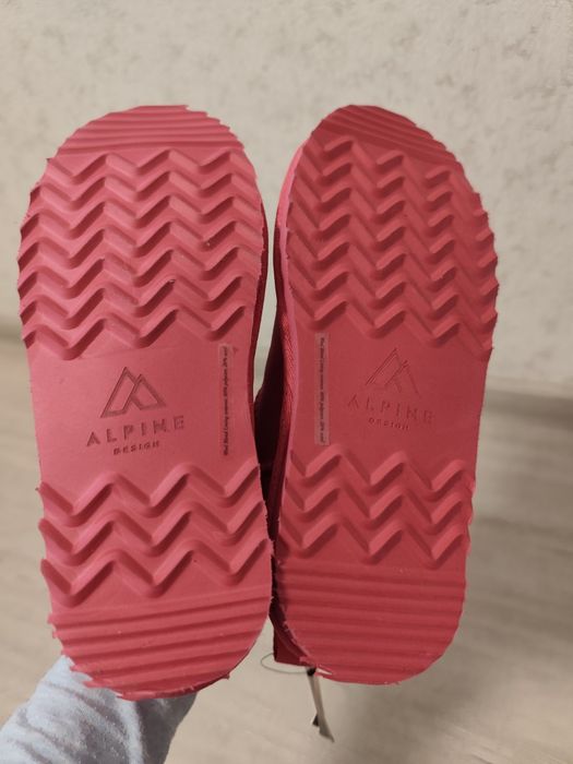 Уггі для дівчинки