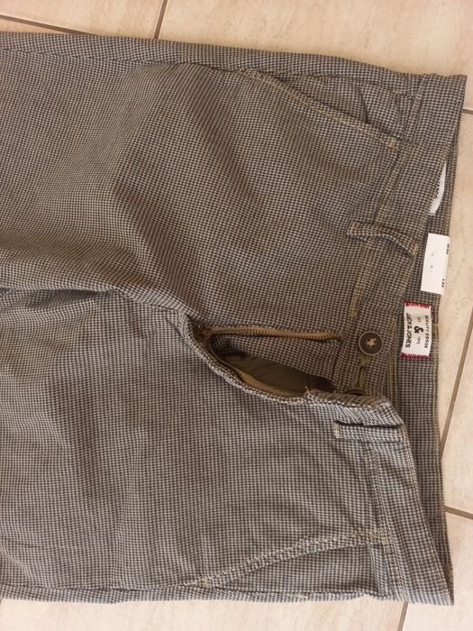 męskie spodnie -30/32-M-Jack & Jones-szer-pas-ok 80cm-elastyczne-nowe