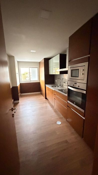 Apartamento t2 inserido em condominio de luxo