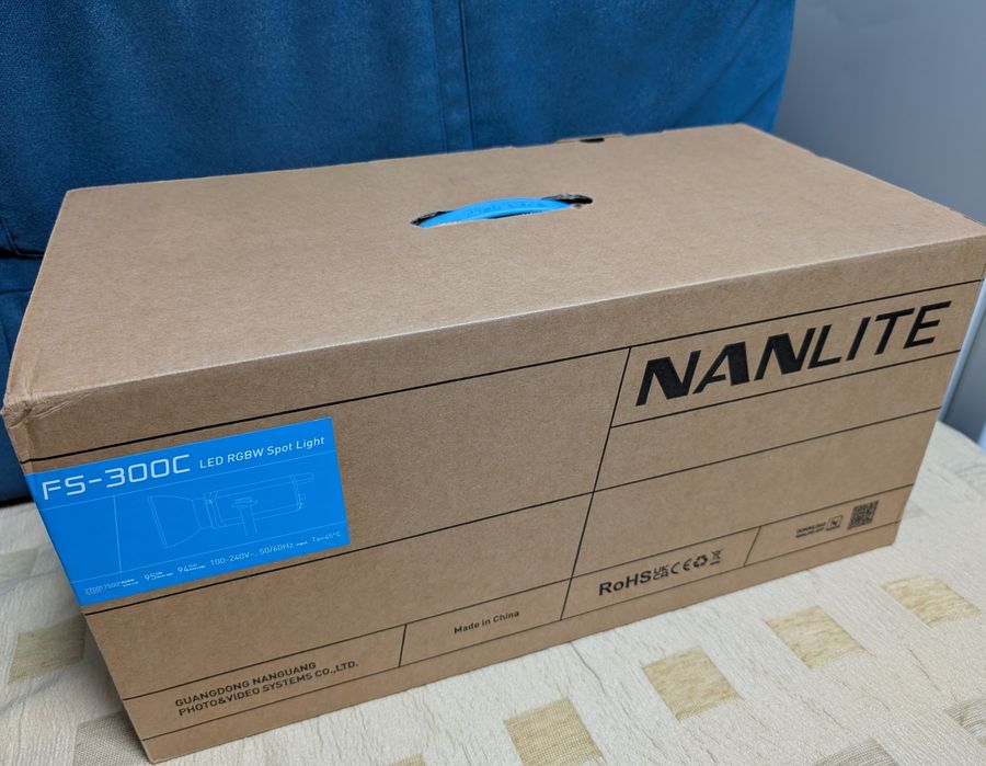 Студійне постійне LED світло Nanlite FS-300C RGB W 300W Bi color godox