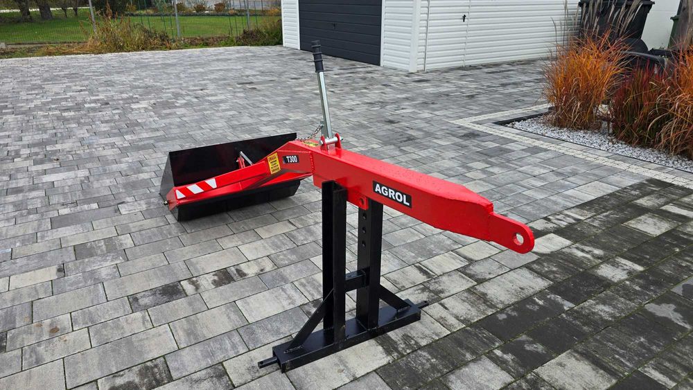 Nowy ładowacz na tył  do ciągnika C330 C360 itd – z łyżką lub widłami