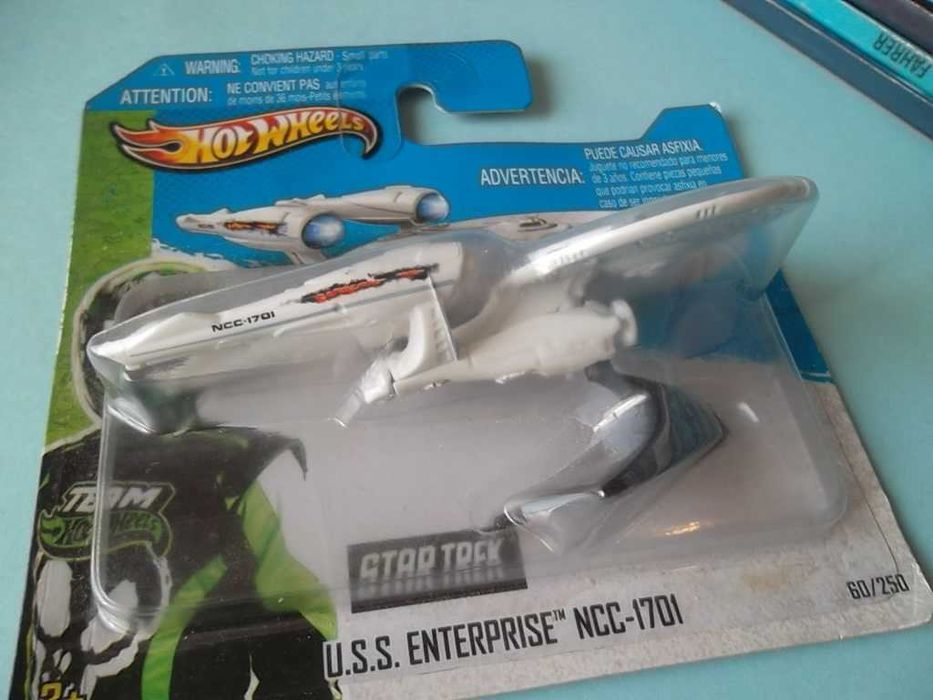 STAR TREK U.S.S. ENTERPRISE - HOT WHEELS