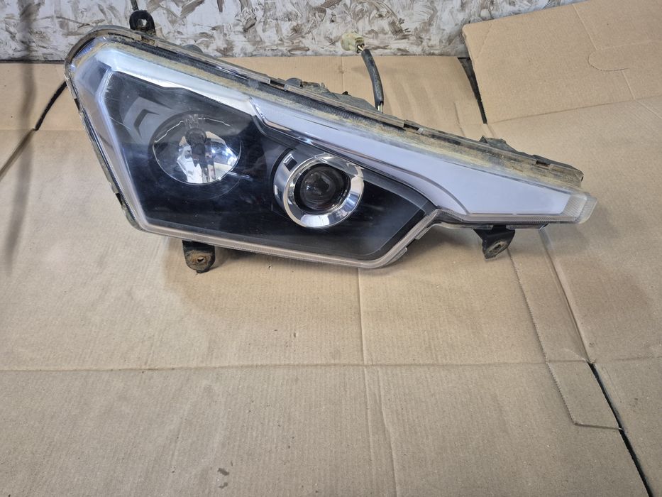 Lampa przód prawa kymco mxu 550 700