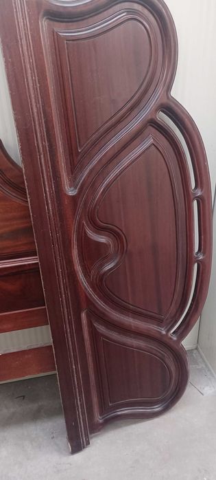 Vendo cama de casal com colchão