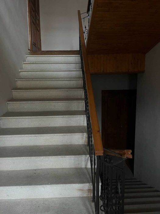 Котедж в центрі Яремче 240 м2