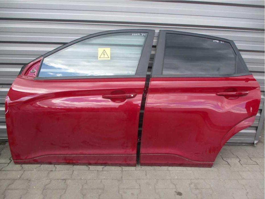 Двері Hyundai Kona передні або задні праві ліві разборка