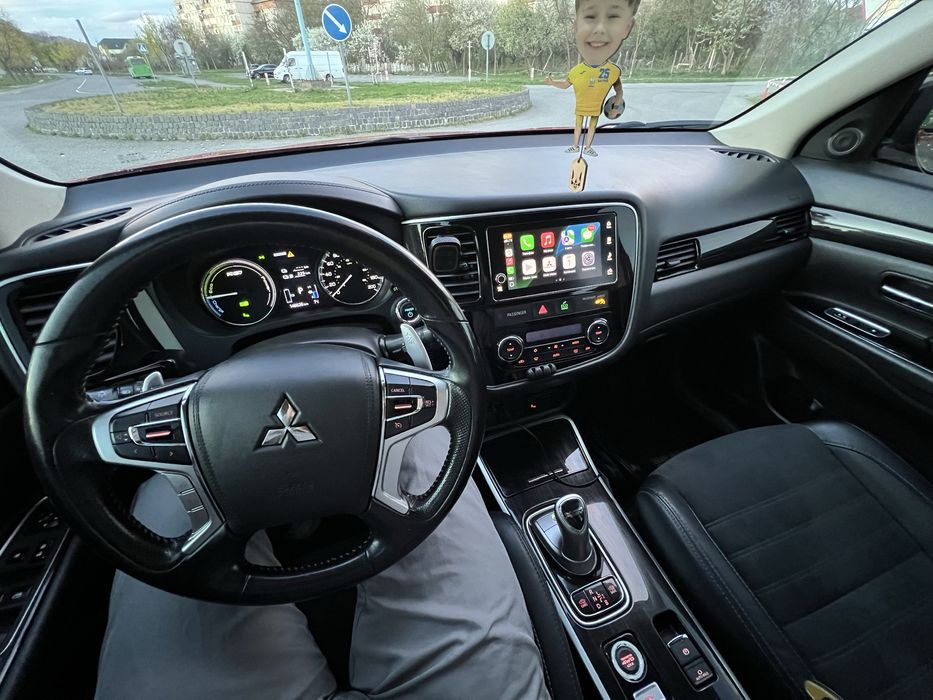 Mitsubishi Outlander PHEV 2018
