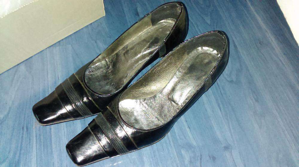 Czarne skórzane buty