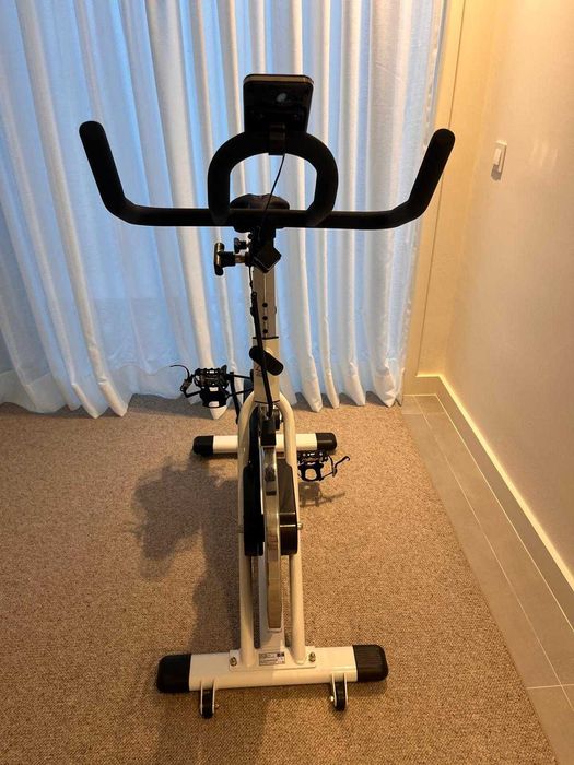 Bicicleta de Spinning BH SB2.2 — Como Nova, Sem Uso