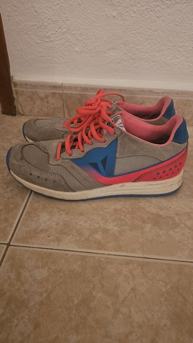 Ténis senhora Dainese