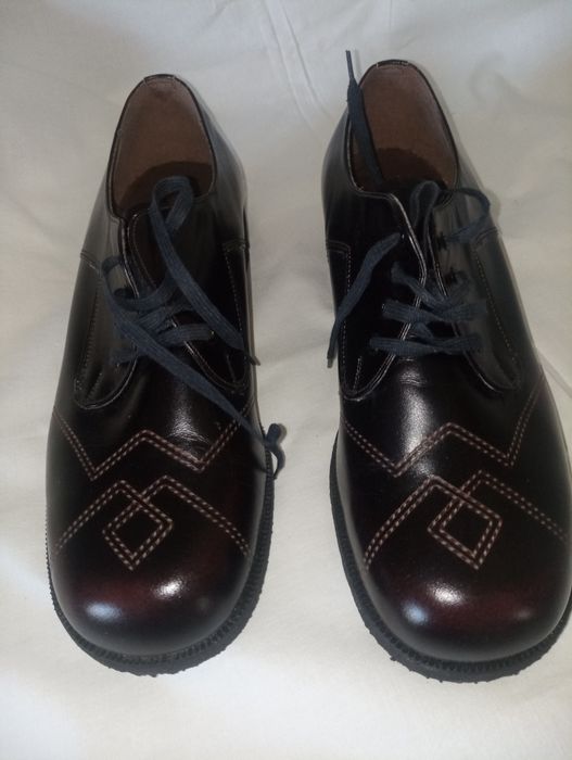 Чоловічі туфлі шкіряні в ідеальному стані