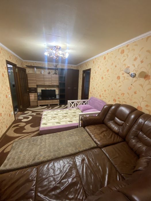 Посуточно 2ком квартира Шинник 12 квартал Б.Хмельницьк СВІТЛО Є ЗАВЖДИ