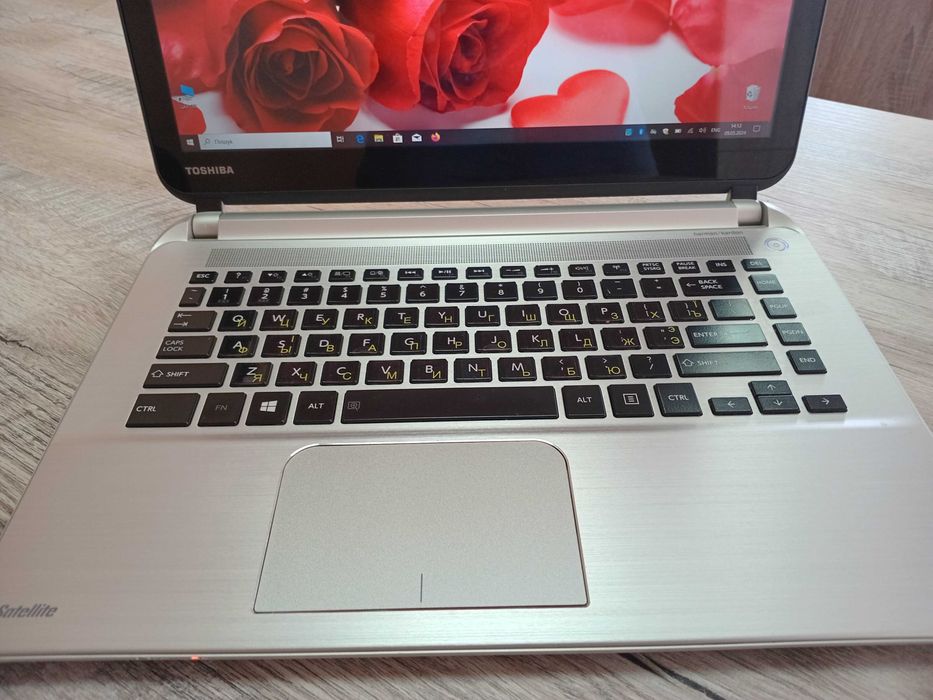 Ноутбук Toshiba Sattelite E45T INTEL CORE i5-4210U Full HD Тачскрін
